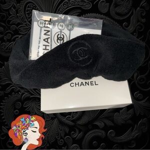 CHANEL Elegant Black Velvet Headband & 4 Hair accessories.